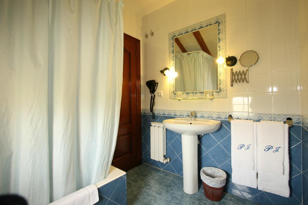 Posada El Jardin Santillana del Mar Kamer foto